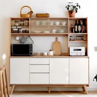 Tủ Bếp Tiện Ích Được Kết Hợp Từ Phong Cách Tối Giản Của Ngăn Tủ Và Cửa Kính